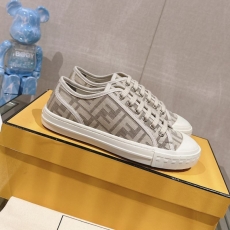 Fendi Low Shoes